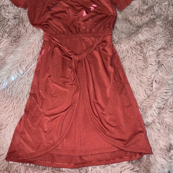 NWOT LULULEMON RED SPECKLED DRESS SHORT SLEEVE - Picture 3 of 8